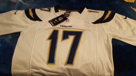 New ... L A chargers.... it for youth.... size s