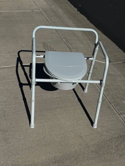 Commode Chair
