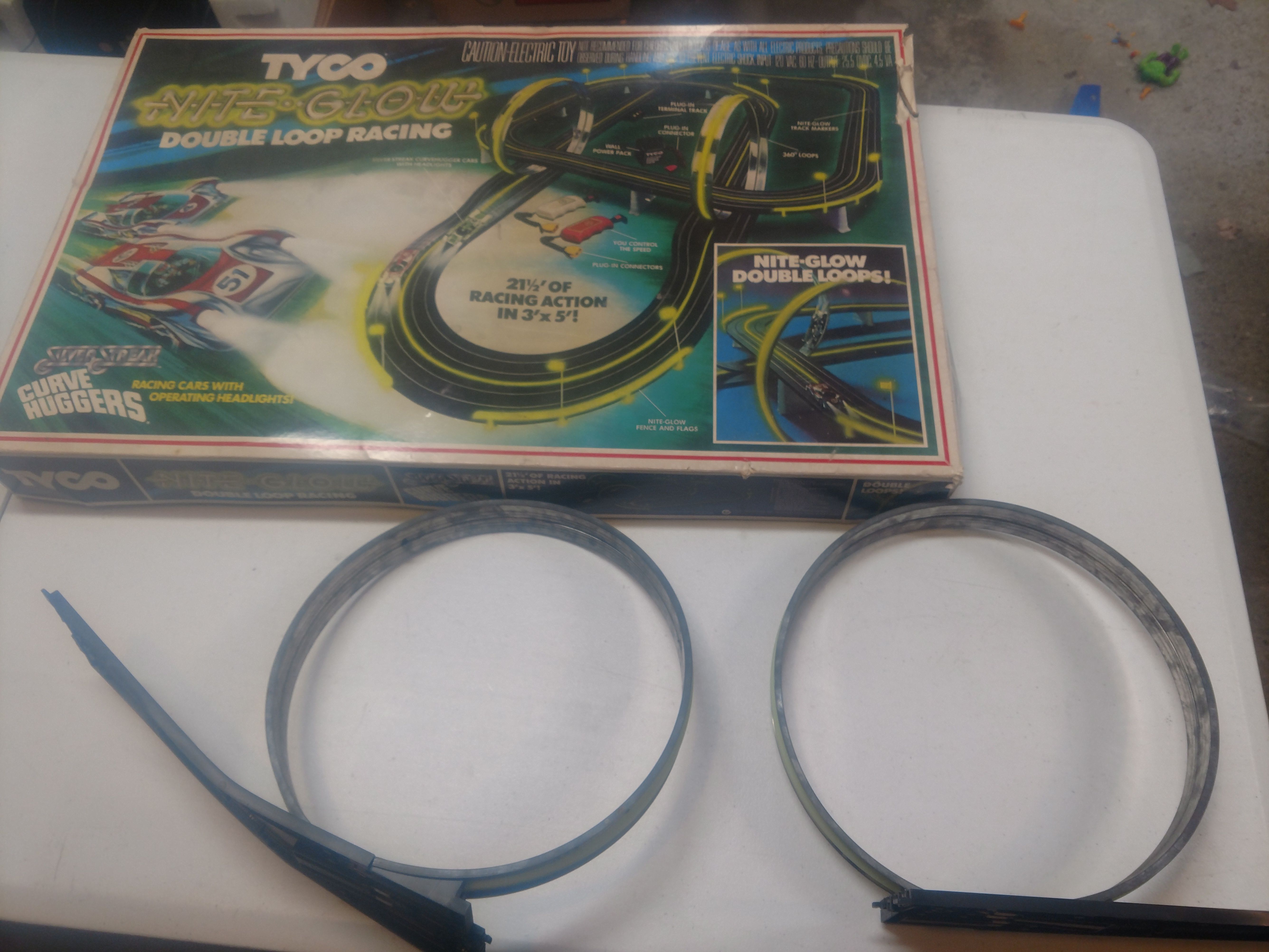 Tyco Nite Glow slot car set loops 1980s toy