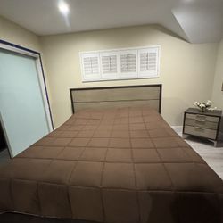King Size 3 Pieces Bedroom Set