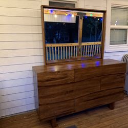 Wood Dresser With Mirror 