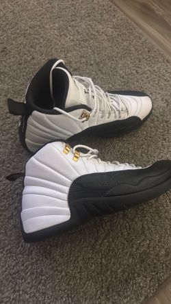 Jordan 12s size 9