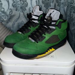 Jordan 5 Retro SE ‘Oregon’