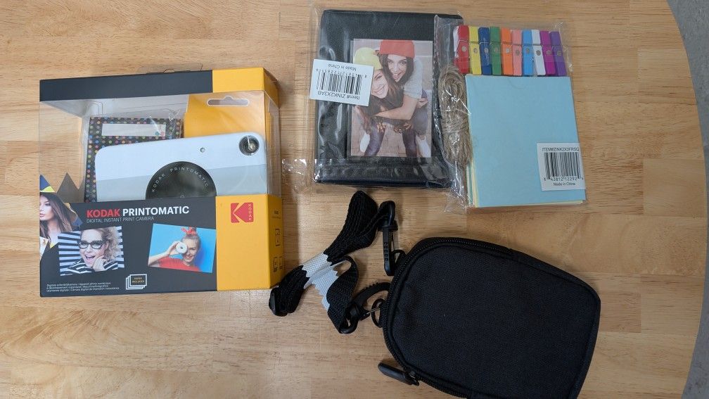 Kodak Printomatic Instant Camera 