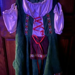 Women’s Oktoberfest Dress