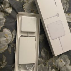 Apple 85w magsafe 2 power adapter