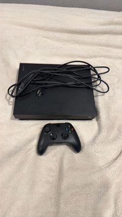 Xbox One X 1TB + Controller + HDMI + Power Cable