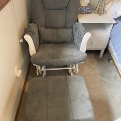 Rocking Chair With Foot Stool 