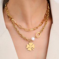 Trébol Golden And Pearl Necklace