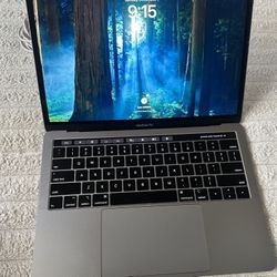 MacBook Pro 13inch Touch Bar (Space Gray) 