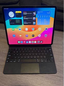 iPad Pro 12.9” (5th Gen) + Magic Keyboard – Excellent Condition (Bundle or Separate) (OBO)