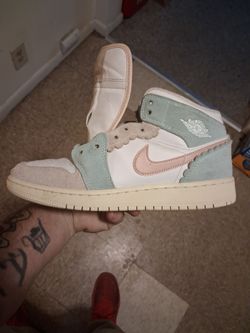 Air Jordan 1 Mid Pastel Sneaker