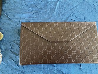 Gucci Sunglass Holder