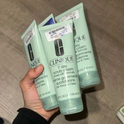 Clinique 7 Day Scrub Cream