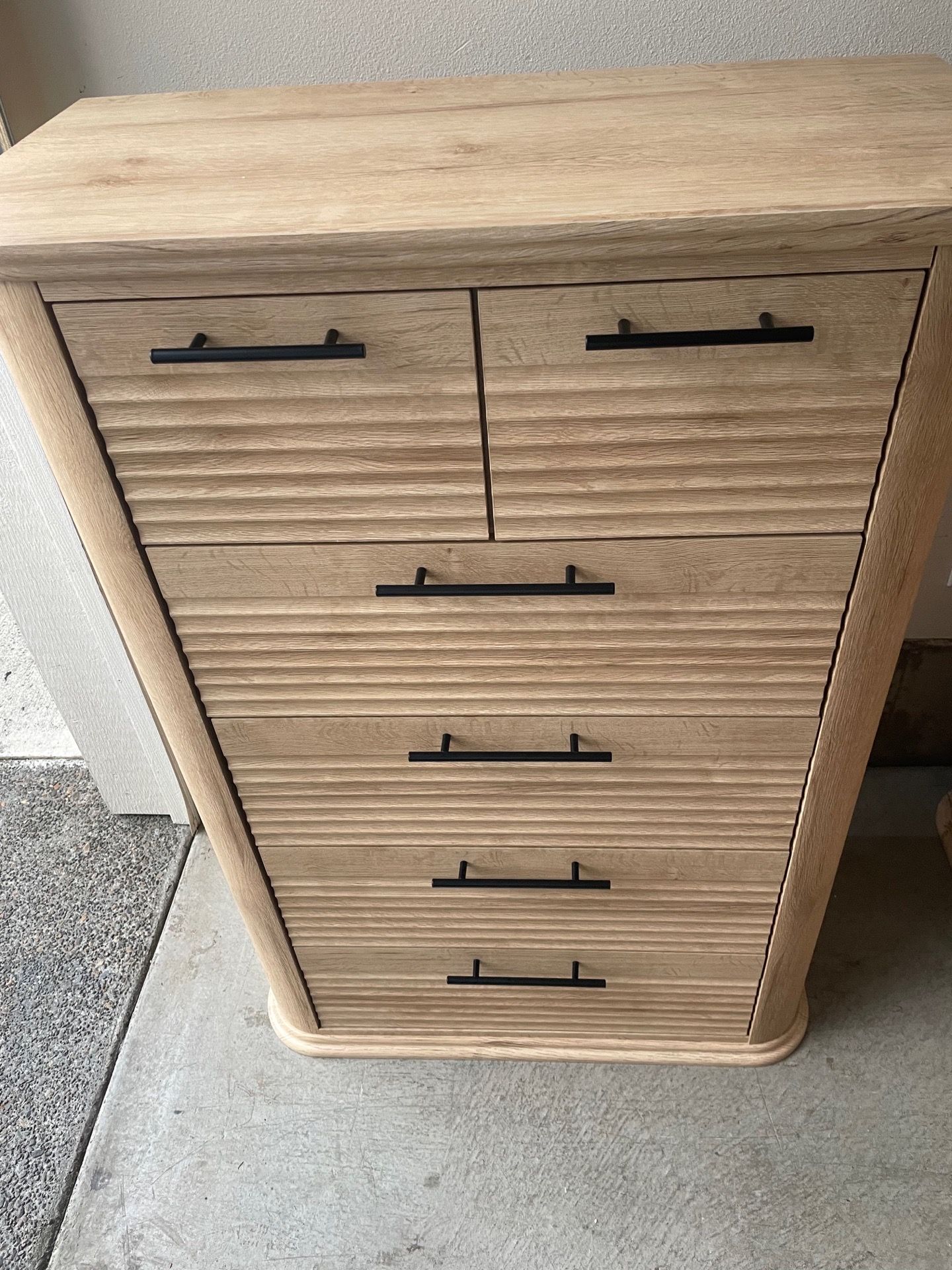 New Dresser with 6 Drawers!!