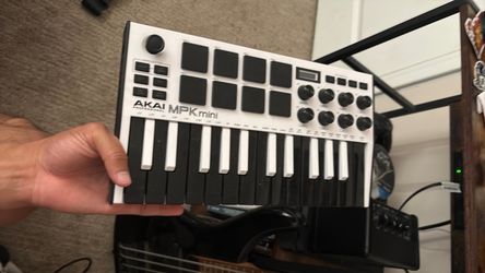 MPK mini used once