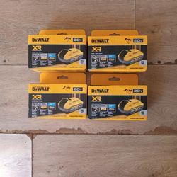 DeWalt XR 20 Volt 5 Amp Power Stack Batteries Brand New Still In Box