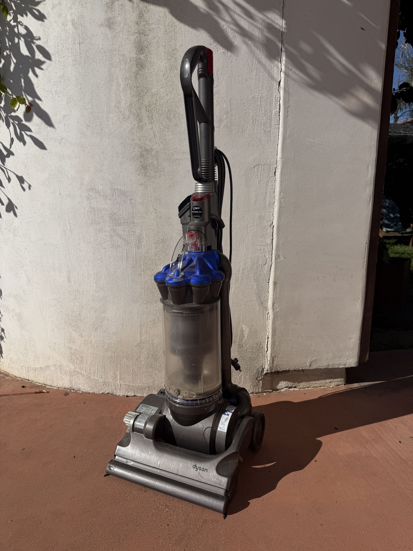Dyson DC33 Upright Vacuum