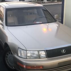 1995 Lexus LS