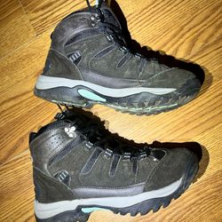 Colaman hikign shoes Size 6.5