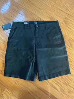 NWT GAP Men's Black Flat Front Shorts size 34