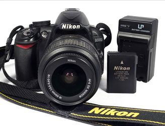 Nikon D3100 14.2mp Digital DSLR Camera w/ 18-55mm VR Lens & Battery w/ Charger 18,825 Shutter Count