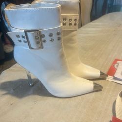 Fashion Nova White Boots