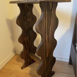 Handcrafted Scallop End Table/plant Stand