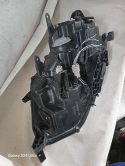 2017-2019 nissan rogue right headlight