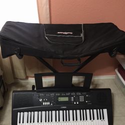 Yamaha Keyboard With Stand 