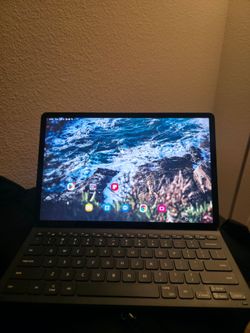 Galaxy Tab S7 FE with keyboard and S pen