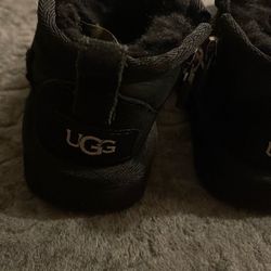 Toddler Black Uggs Size 6 