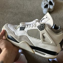 Air Jordan 4