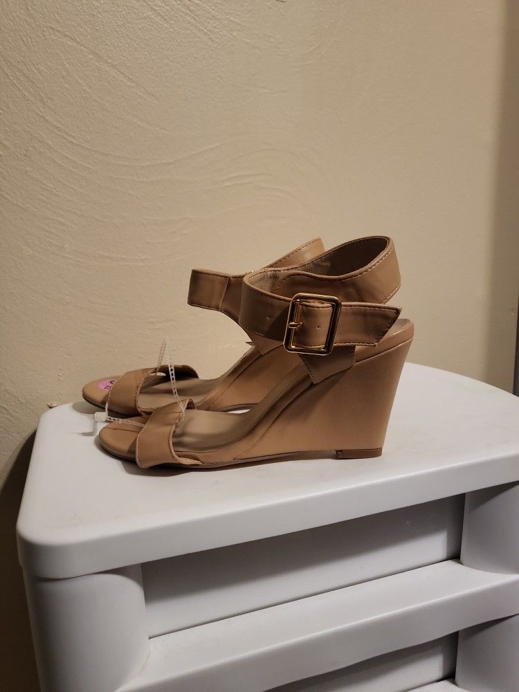 Women Wedge
