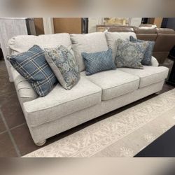 TRAEMORE LINEN SOFA