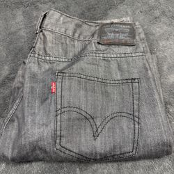 Levi’s Men’s 514 34x28” Lin Straight Gray Jeans in good shape!  
