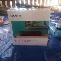 Blu-ray Disc / DVD Player Wi-Fi Built In