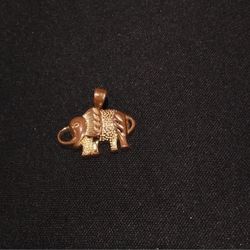 BROWN ELEPHANT PENDANT 