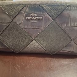 Coach Wallet With Patchwork SILVER $15 