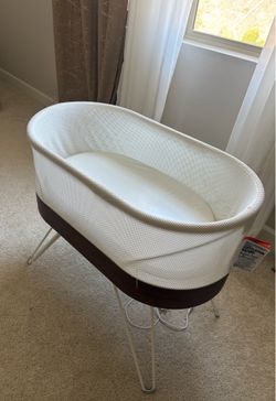 SNOO Smart Sleeper Bassinet