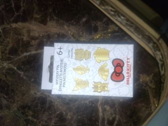 Hello Kitty & Friends Mystery Pin Blind Box