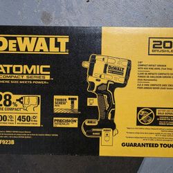 DeWalt 20Volt Brushless Impact Wrench ⅜