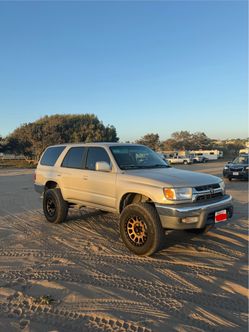 2002 Toyota 4Runner SR5