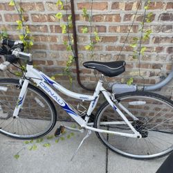 GMC Denali Road Bike – Lightweight Aluminum, Shimano Gears, Ready to Rid