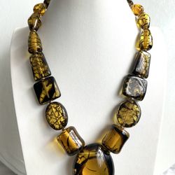  Stunning Vintage style Transparent Amber resin beads necklace for sale