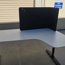 Work Desk/ Work Station