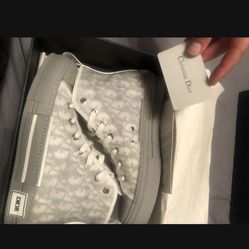 Christain Dior Sneakers Authentic 