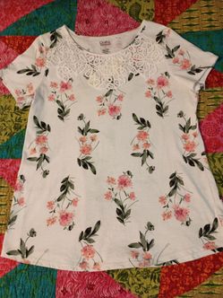 Pretty Floral T-shirt with Lace Neckline.