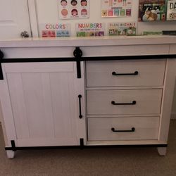 TV STAND/DRESSER 