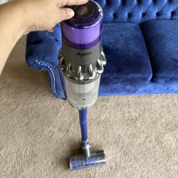 Dyson vacuum works perfectly fine